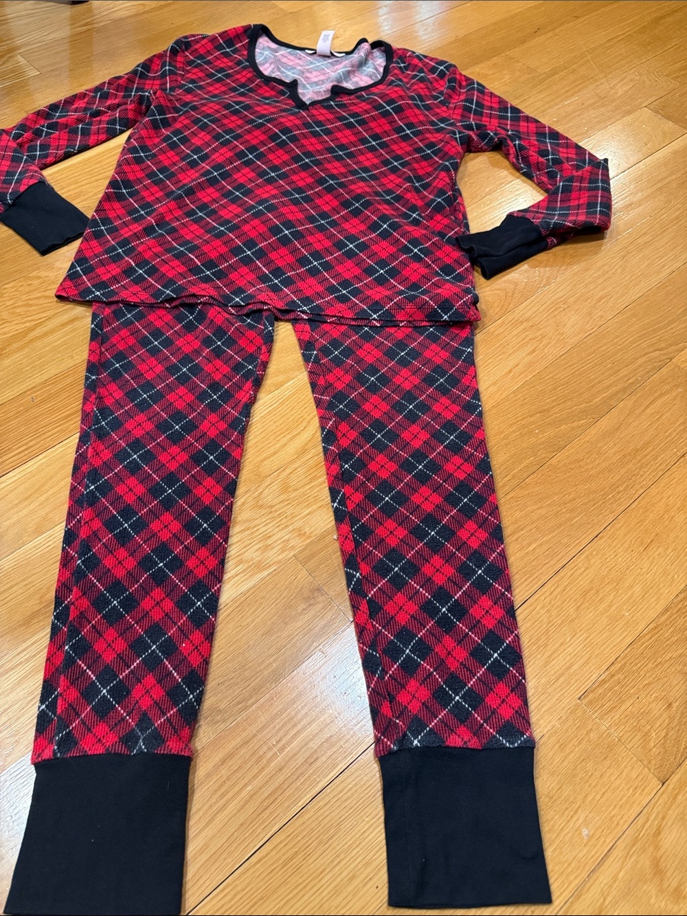 Victoria’s Secret plaid thermal sleep set size medium.